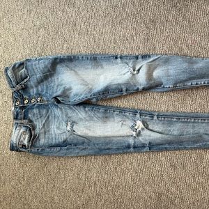 Kancan jeans so cute and stylish!